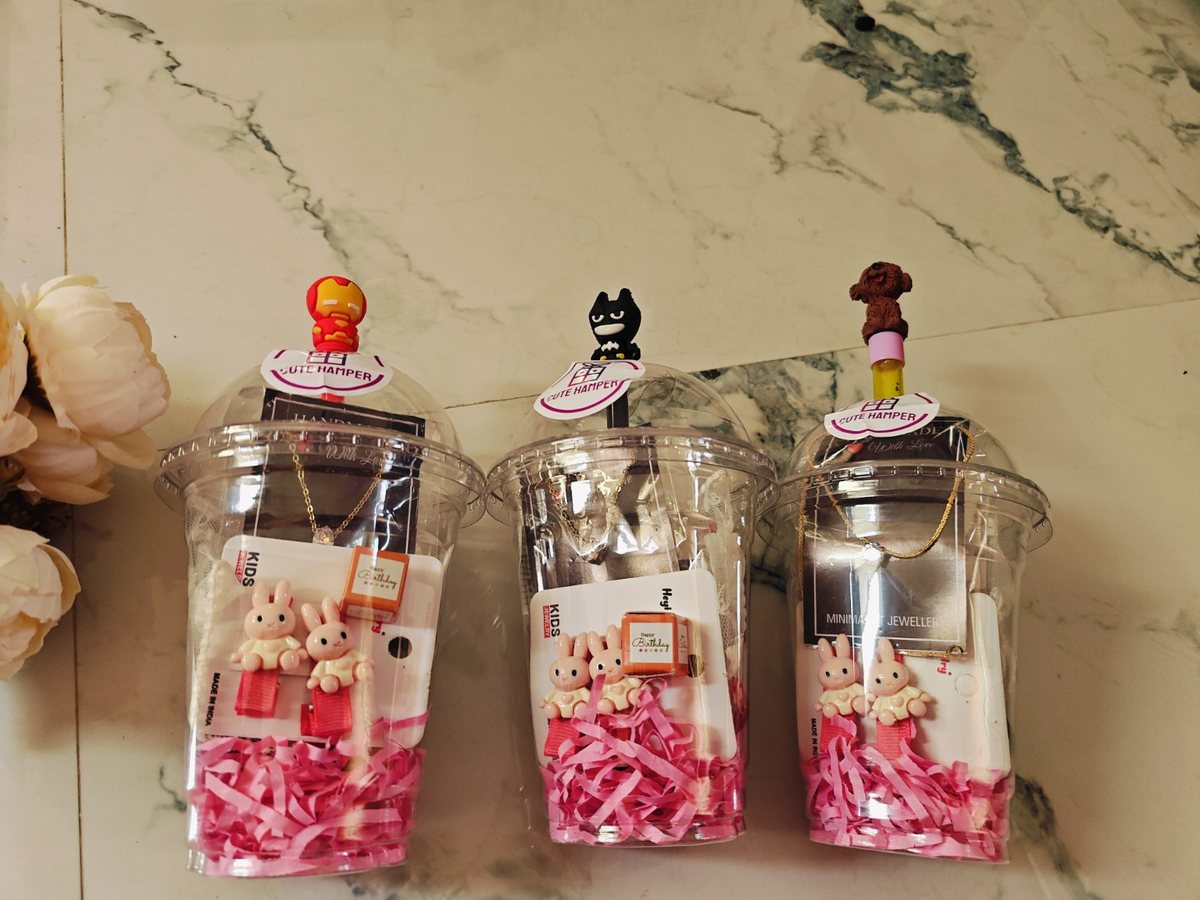 Cute cup jewellery hampers with pink packaging