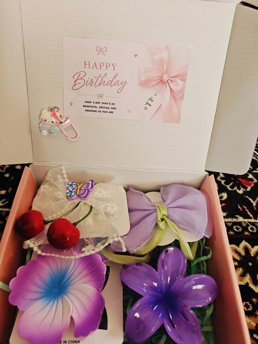 Open girly birthday hamper with clips and accessories